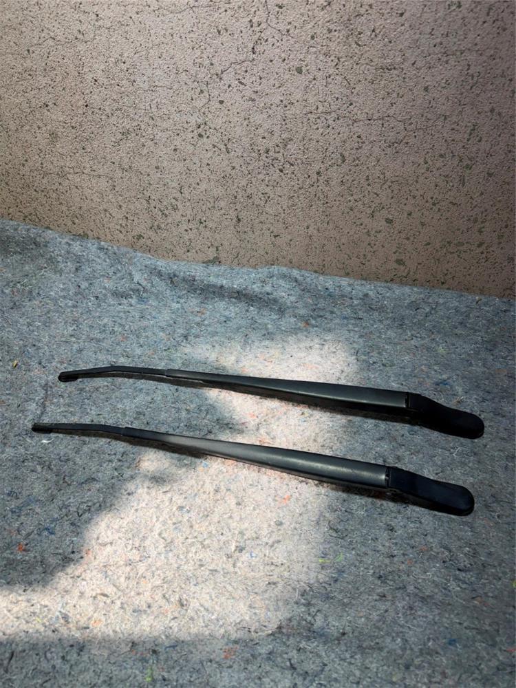 2015-2022 Ford F150 OEM Driver & Passenger Windshield Wiper Arms FL34-17527-A – photo 1