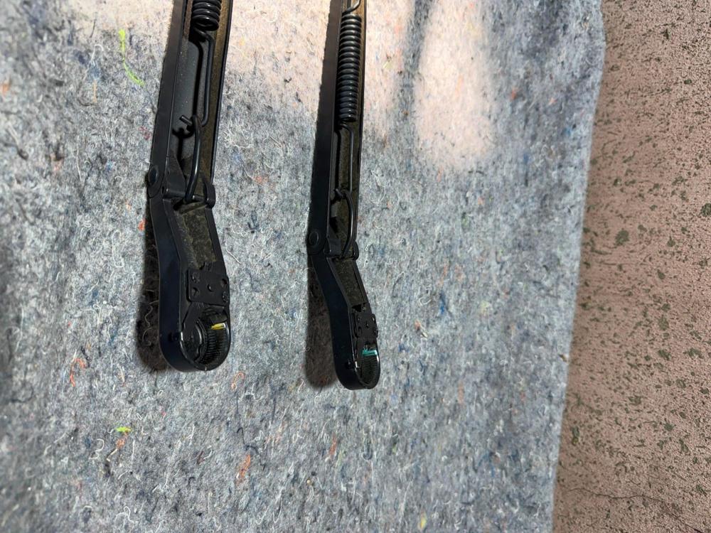 2015-2022 Ford F150 OEM Driver & Passenger Windshield Wiper Arms FL34-17527-A – photo 3