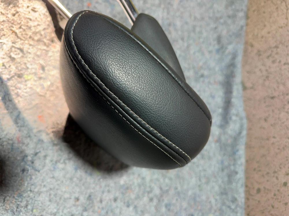 2010-2015 Jeep Patriot Compass Front Left or Right Active Headrest Leather Black – photo 4