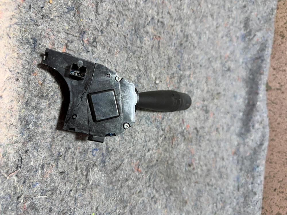 2009-2017 Jeep Compass Headlight Turn Signal Control Switch OEM 1700570301 – photo 2