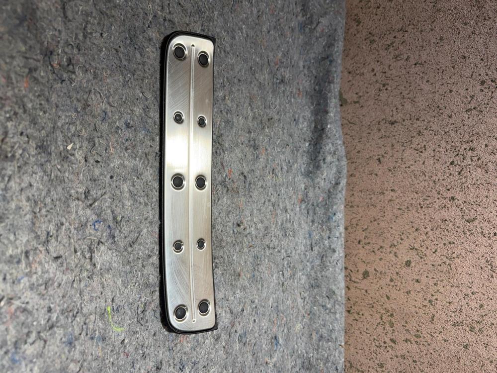2001-2005 Lexus IS330 Left Rear Door Sill Chrome 67940-53010 – photo 3