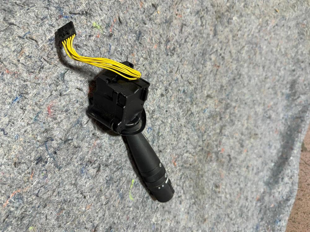 2007 Jeep Patriot Wiper Switch Rear Control – photo 2