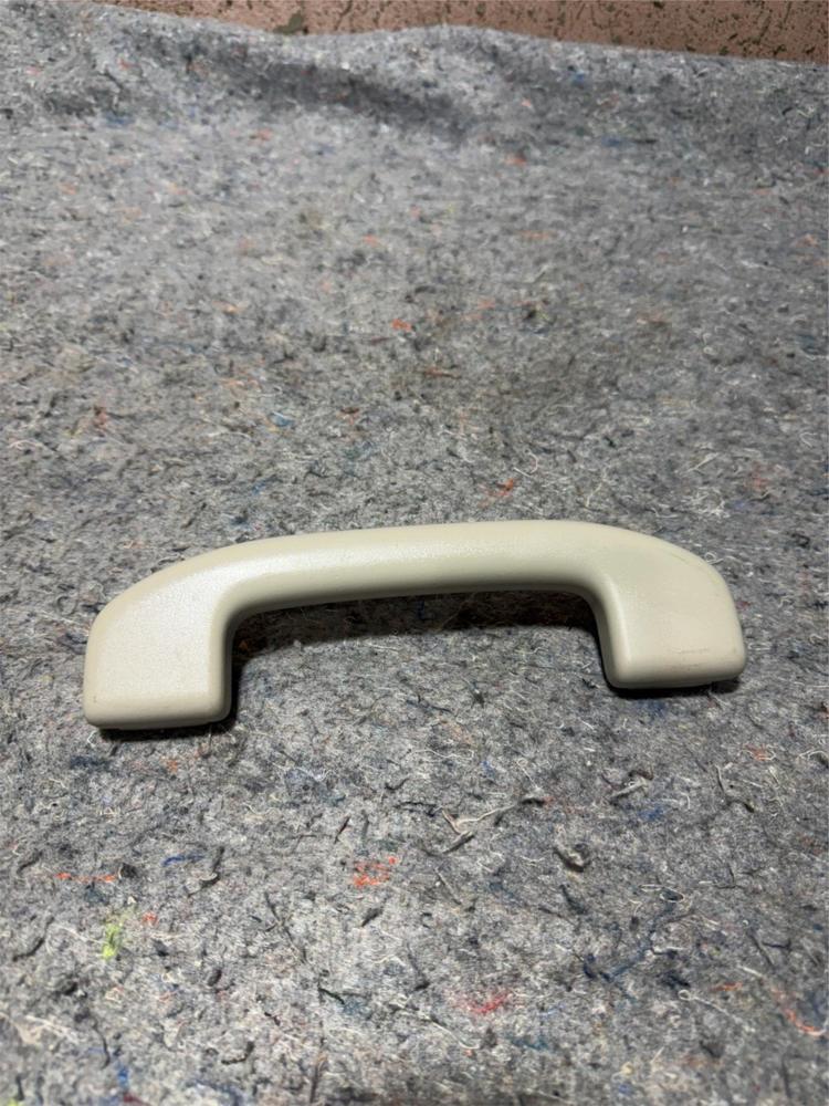 16-20 Infinti Q50 Front Right RH Pass Side Roof Headliner Grab Grip Handle OEM – photo 1