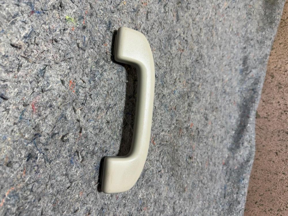 16-20 Infinti Q50 Front Right RH Pass Side Roof Headliner Grab Grip Handle OEM – photo 3