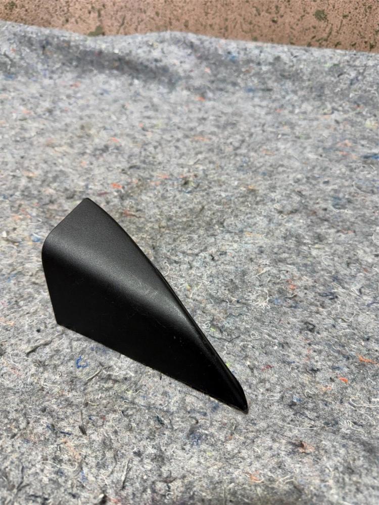 07-17 Patriot Front Right Door Mirror Mount Cover Trim Black 1KM08TRAMB OEM – photo 1