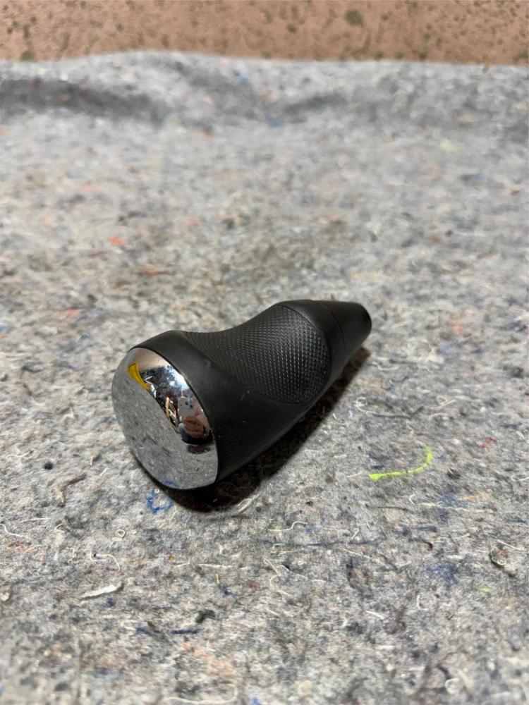 Jeep Patriot Dodge Caliber with Auto Trans Gear Shift Knob OEM Mopar – photo 1