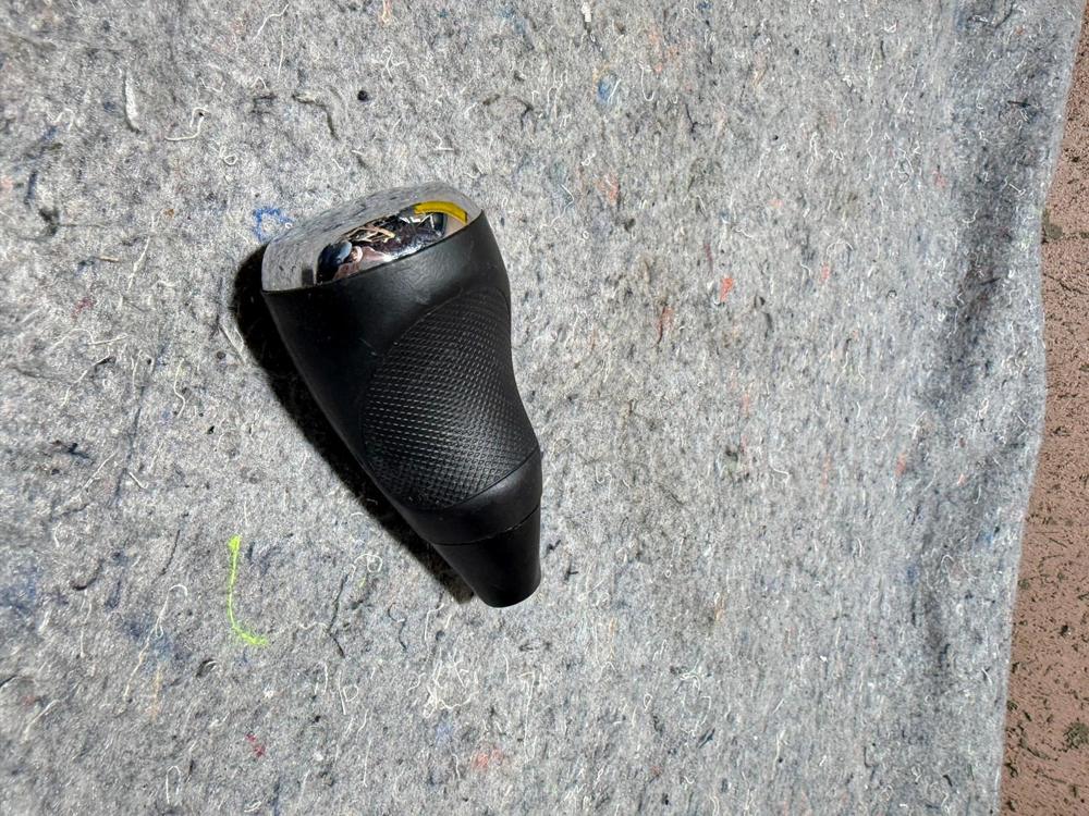Jeep Patriot Dodge Caliber with Auto Trans Gear Shift Knob OEM Mopar – photo 3