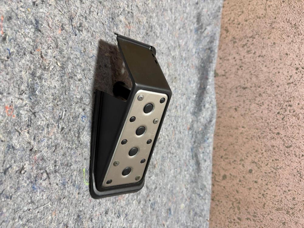 2001-05 Lexus IS300 Driver Floor Foot Rest Dead Pedal 58192-53030 OEM – photo 4