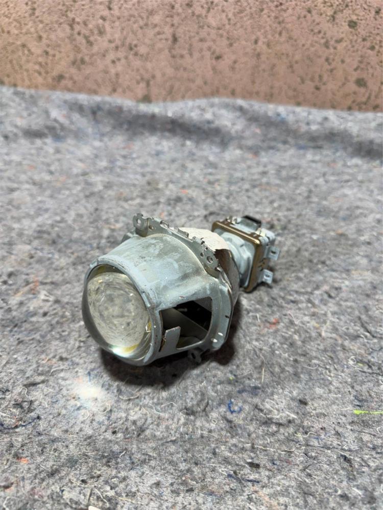 2003-2007 Cadillac CTS Front Headlight HID Bulb Reflector Xenon 89202526 OEM – photo 1