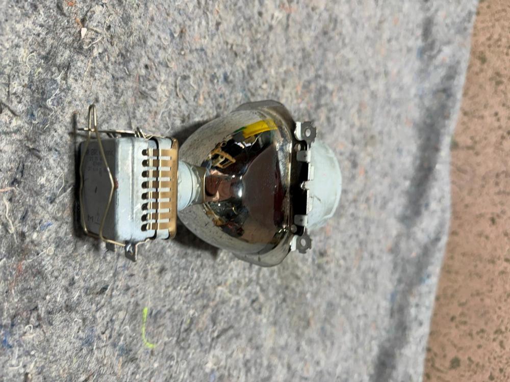 2003-2007 Cadillac CTS Front Headlight HID Bulb Reflector Xenon 89202526 OEM – photo 4