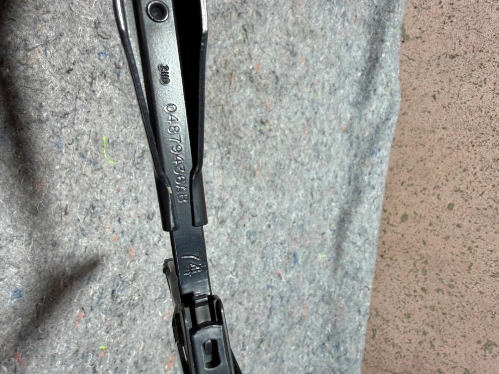2007-2017 Jeep Patriot Rear Windshield Window Washer Wiper Arm W/blade OEM – photo 4