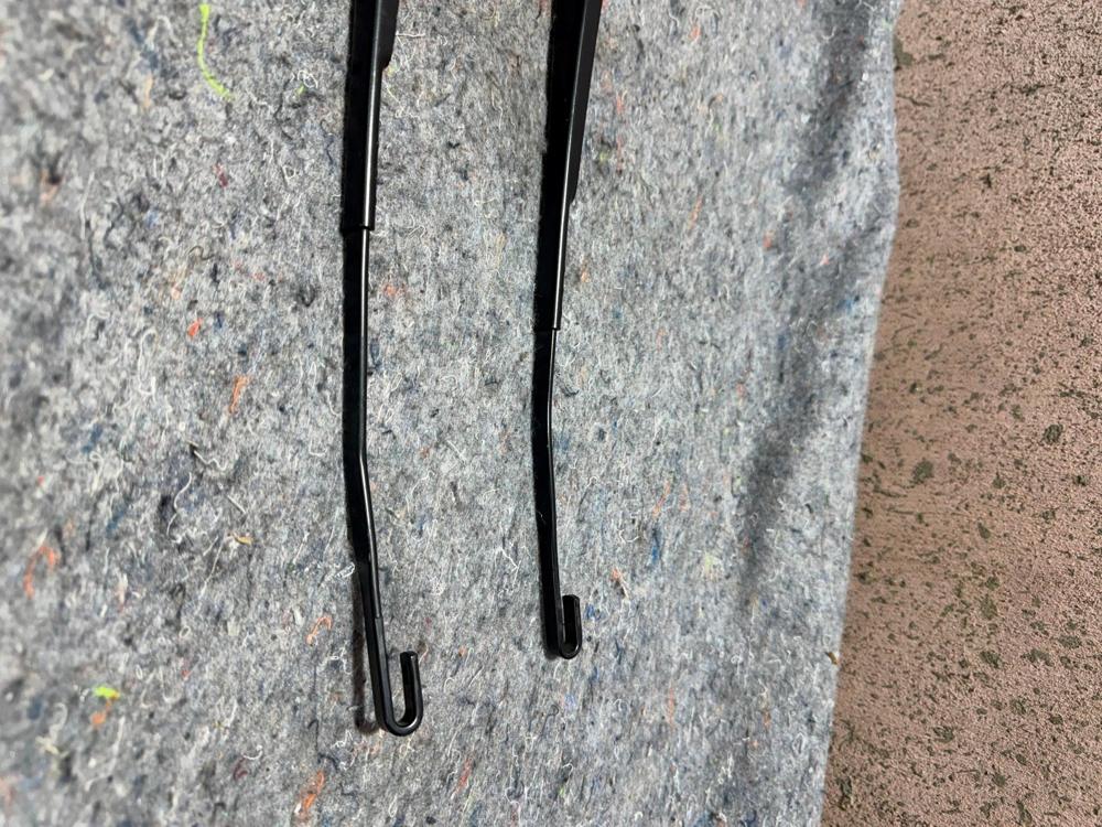 21-2025 Ford Expeditionoem Front Windshield Wiper Arm Set FL3417526A/FL3417527A – photo 3