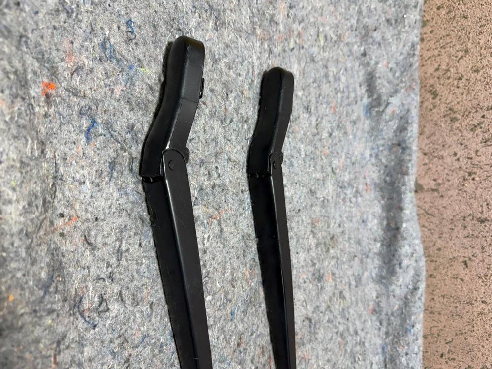 21-2025 Ford Expeditionoem Front Windshield Wiper Arm Set FL3417526A/FL3417527A – photo 4