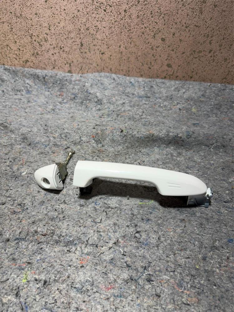 6921060150C1 Genuine Toyota Handle Assy Front Door Outside Rh/lh OEM – photo 1