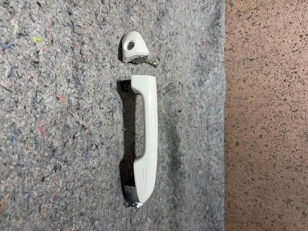 6921060150C1 Genuine Toyota Handle Assy Front Door Outside Rh/lh OEM – photo 3