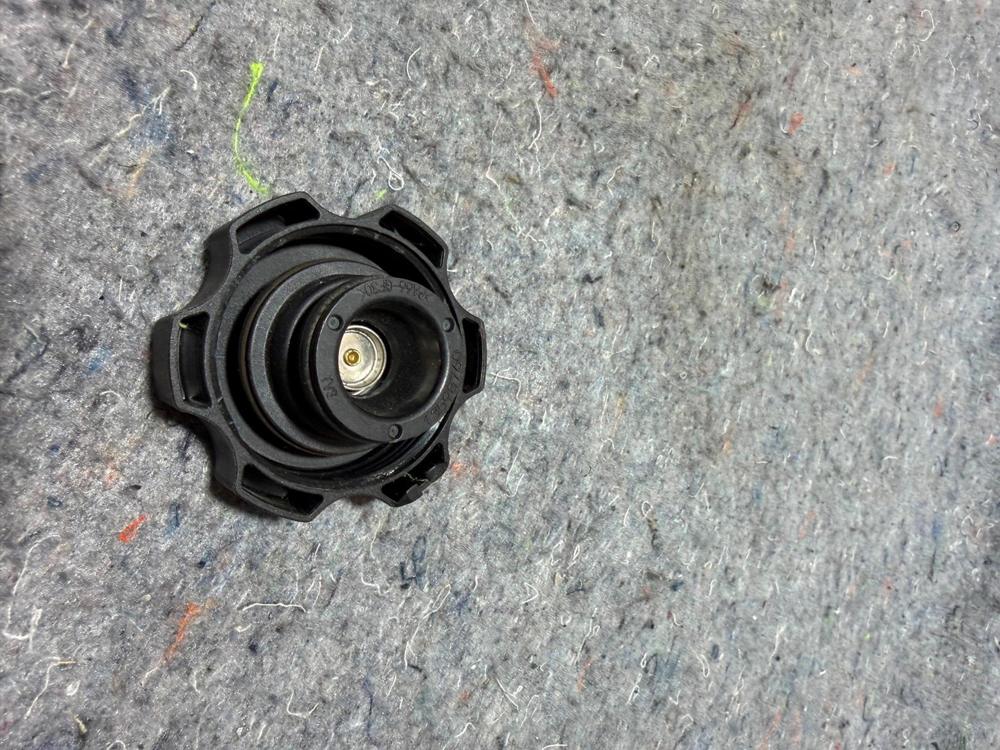 2020 Buicke Encore Gx Engine Coolant Reservoir Expansion Tank Cap OEM – photo 2