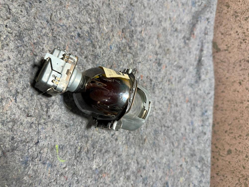 2003-2007 Cadillac CTS Front Headlight HID Bulb Reflector Xenon 89202526 OEM – photo 2