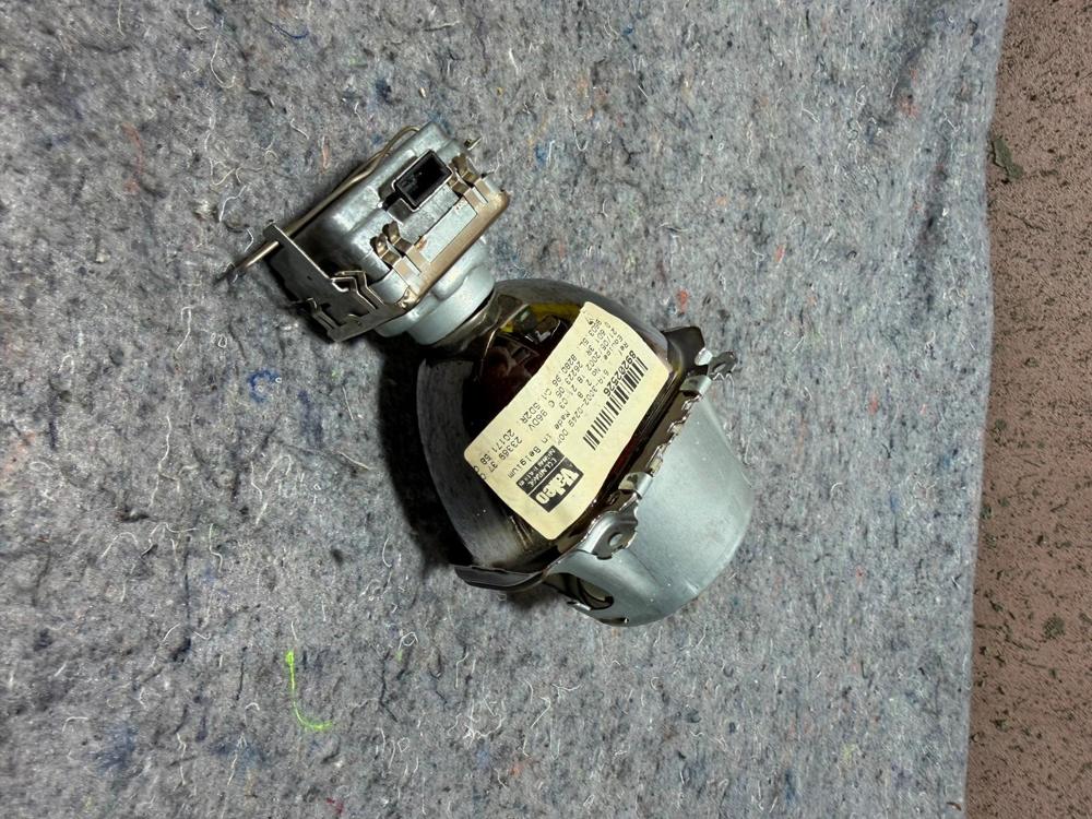 2003-2007 Cadillac CTS Front Headlight HID Bulb Reflector Xenon 89202526 OEM – photo 4
