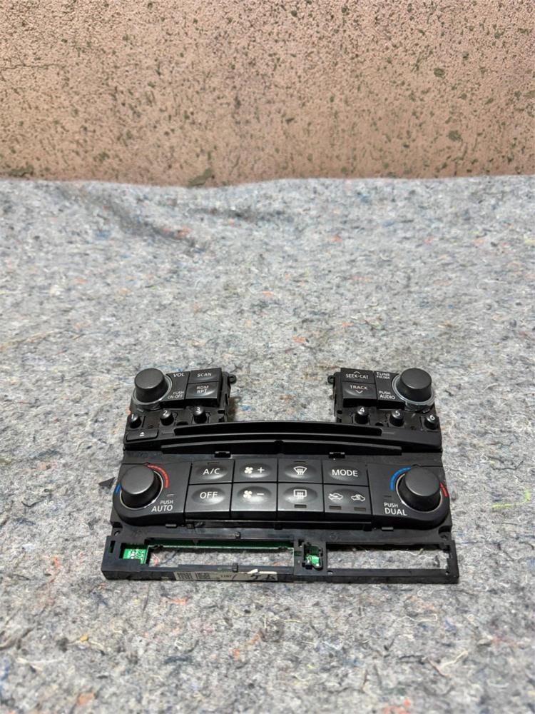 2009-2018 Infiniti FX35 FX50 QX70 OEM Dash Radio Control Switch Panel – photo 1