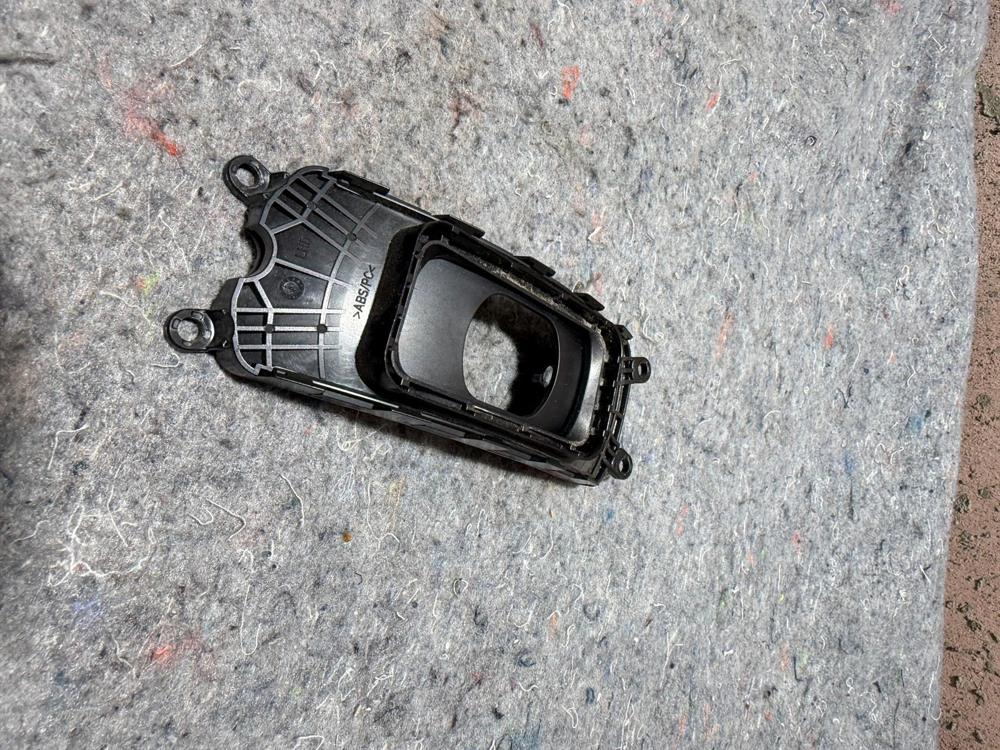 14-17 Maserati Ghibli Center Console Shifter Trim 670025245 OEM – photo 4