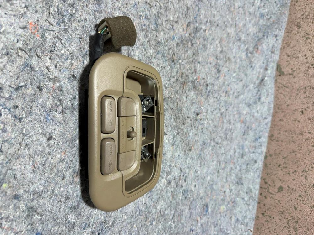 Genuine Map Lamp Assembly 9282038000SR for Hyundai Sonata 1999-2005 – photo 2