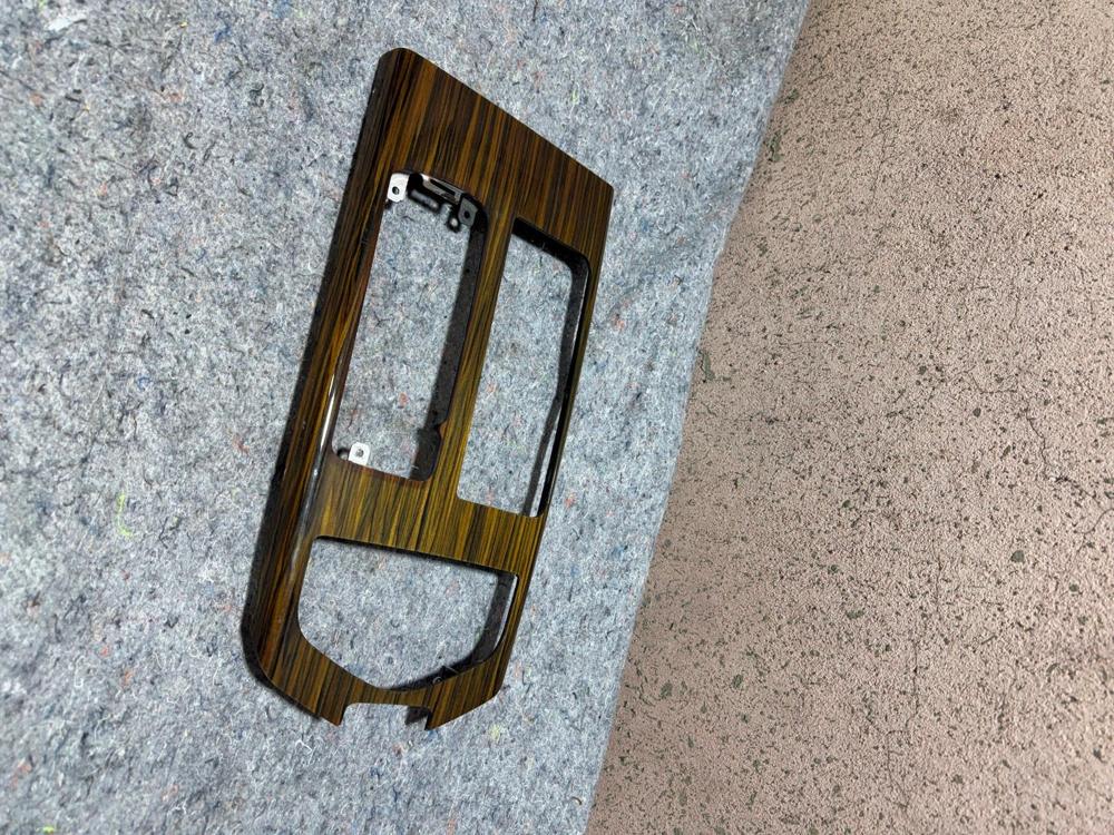 Maserati Ghibli Center Console Bezel Wood 670011353 – photo 4
