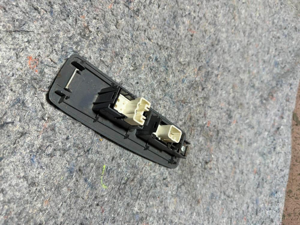 2000 1999 Toyota RAV4 Window Switch Front Right Side 74231-42050 OEM DK708300 – photo 2
