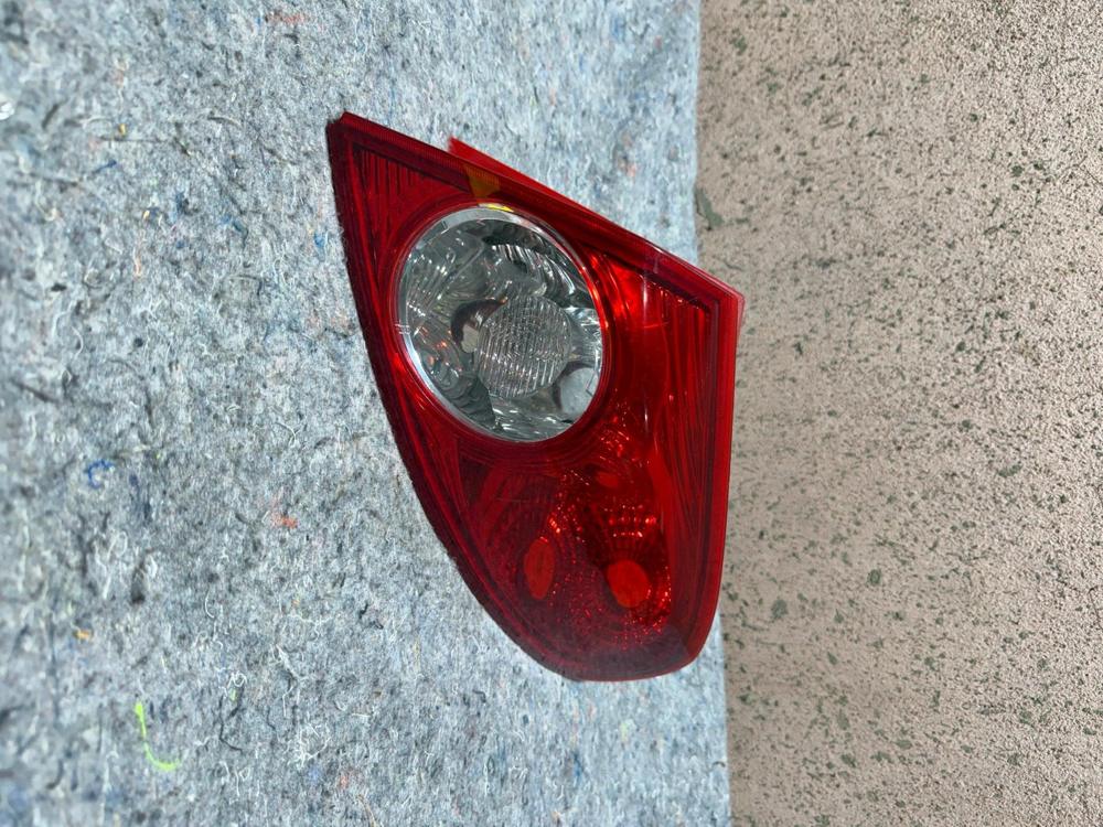 2007 Suzuki Reno Tail Light Right Passenger Side Brake Assembly 2.0 Motor – photo 3