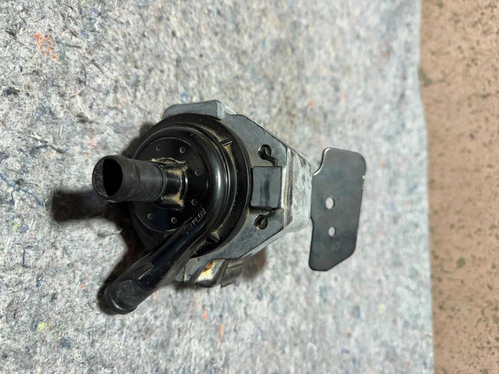 2016-2023 Infiniti Q50 Coolant Pump 1104927 – photo 2