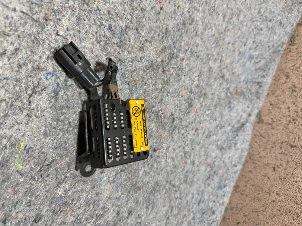 2001 Lexus IS300 A/t Daytime Runnign Light Resistor 8269553010 OEM 2002 2003 – photo 3