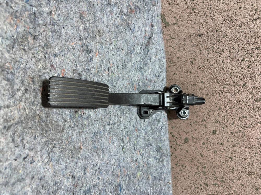 2015-2017 Jeep Dodge Accelerator Gas Pedal Position Sensor 04891585AE OEM – photo 3