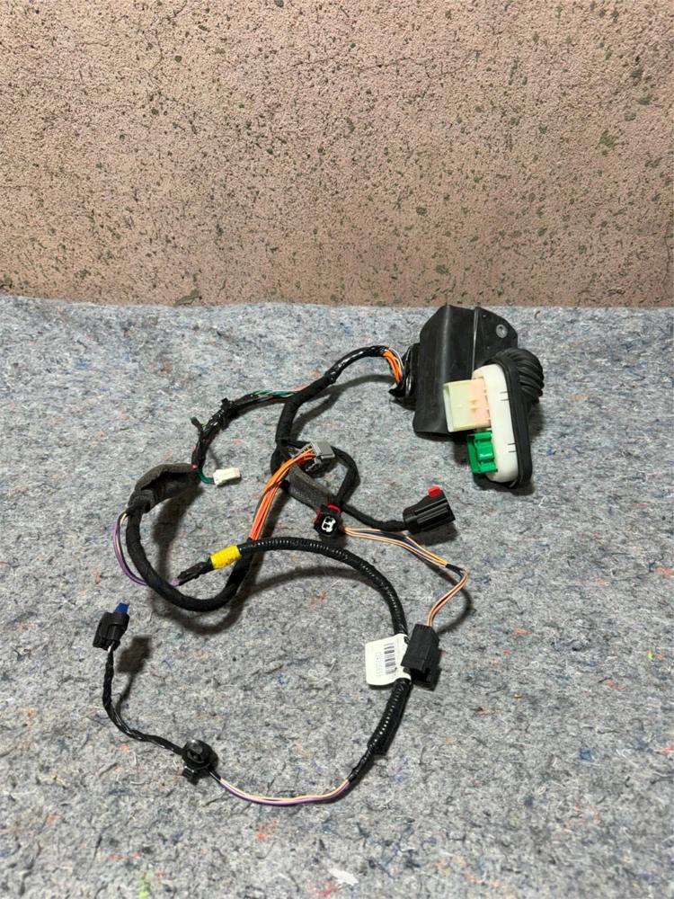 2016-2017 Mopar 6828533AA Wiring Front Door – photo 1