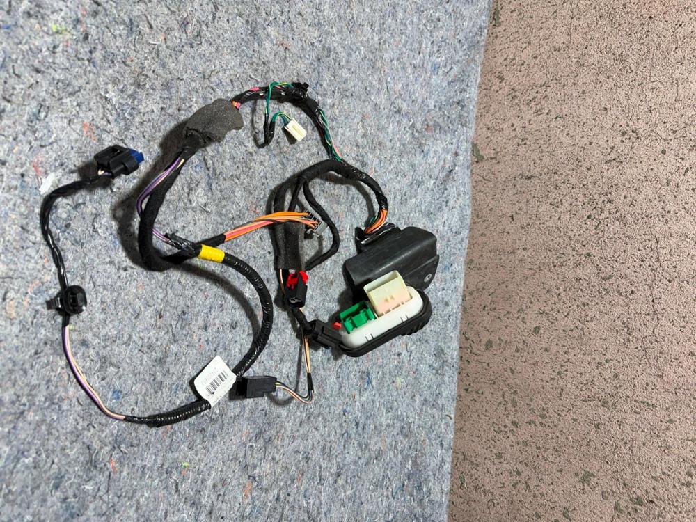 2016-2017 Mopar 6828533AA Wiring Front Door – photo 4