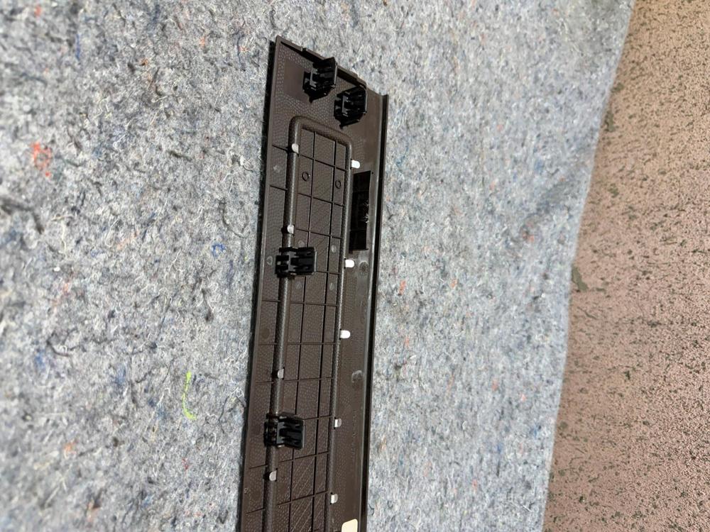 2017-2020 Ford F250 350 King Ranch Right Passenger Side Sill Scuff Plate Trim – photo 2