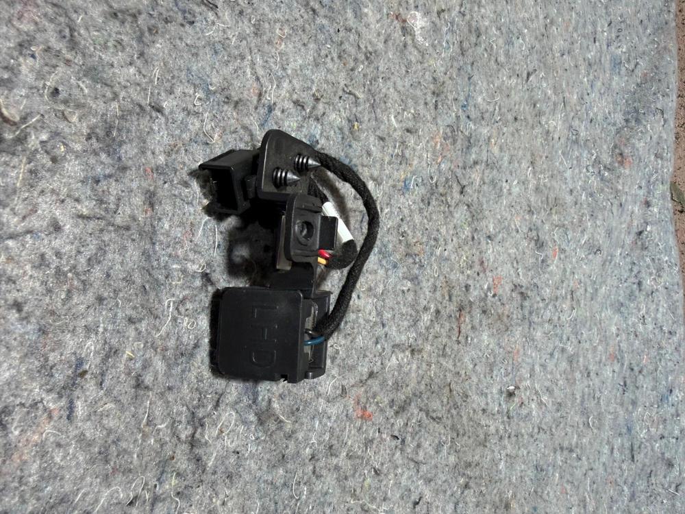 2017-2018 Jeep Wrangler Mopar Lamp- Courtesy 68193643AC OEM – photo 3