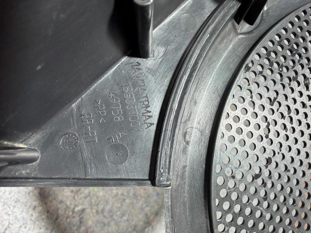 2009 Jeep Patriot Rear Right Passenger Side Speaker Bezel Grille OEM – photo 2