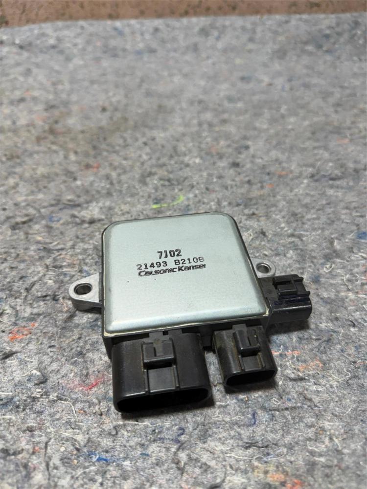 2019-2020 Infiniti Q50 Cooling Fan Control Module 21493-B493-V210B OEM – photo 1