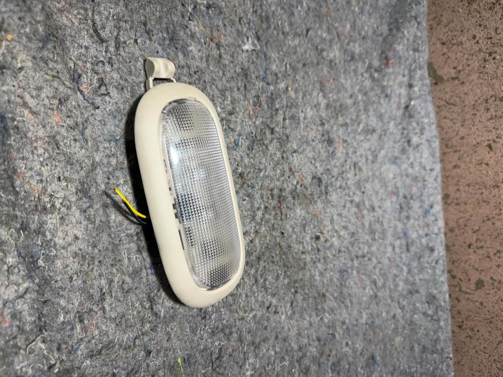 2010 Jeep Patriot Rear Overhead Dome Light 5JG55TRMAD – photo 3
