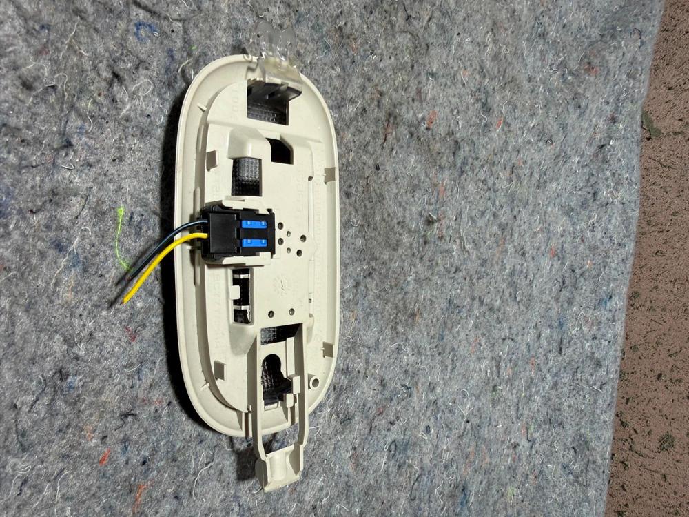 2010 Jeep Patriot Rear Overhead Dome Light 5JG55TRMAD – photo 4