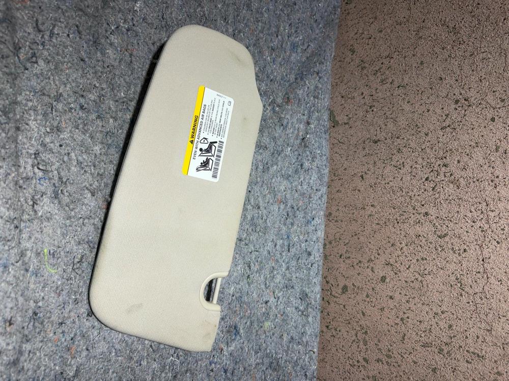 2009 Jeep Patriot Right Passenger Side RH Sun Visor OEM – photo 2