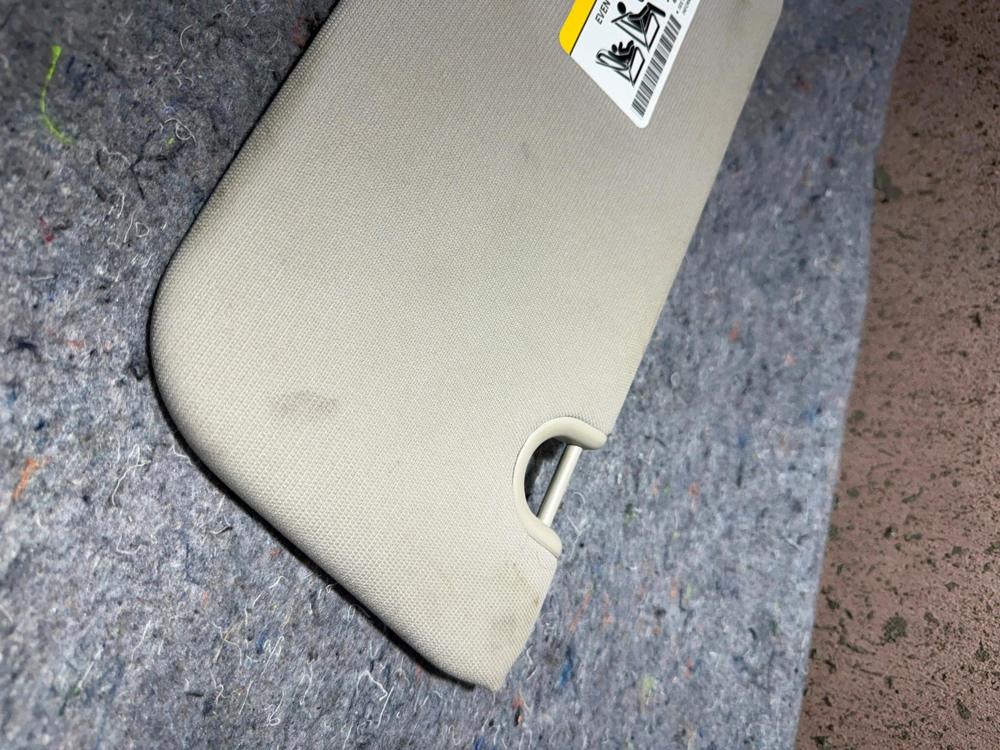 2009 Jeep Patriot Right Passenger Side RH Sun Visor OEM – photo 3