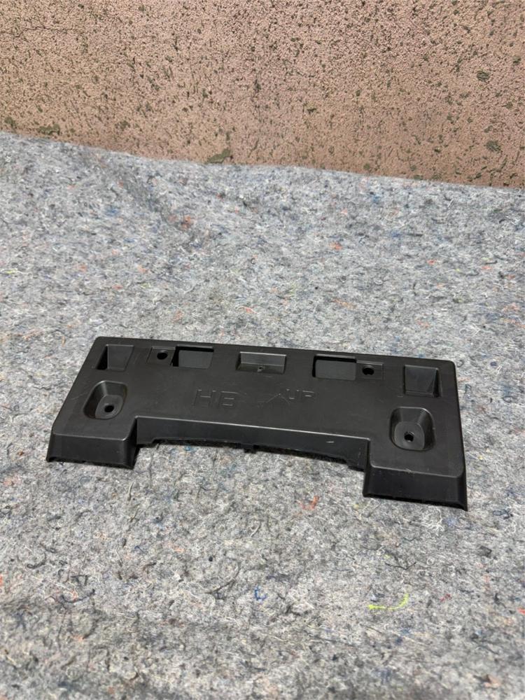 14-18 Infiniti Q50 Front Bumper License Plate Plastic Holder Bracket Plate OEM – photo 1