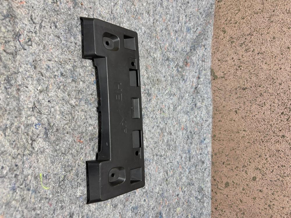 14-18 Infiniti Q50 Front Bumper License Plate Plastic Holder Bracket Plate OEM – photo 3