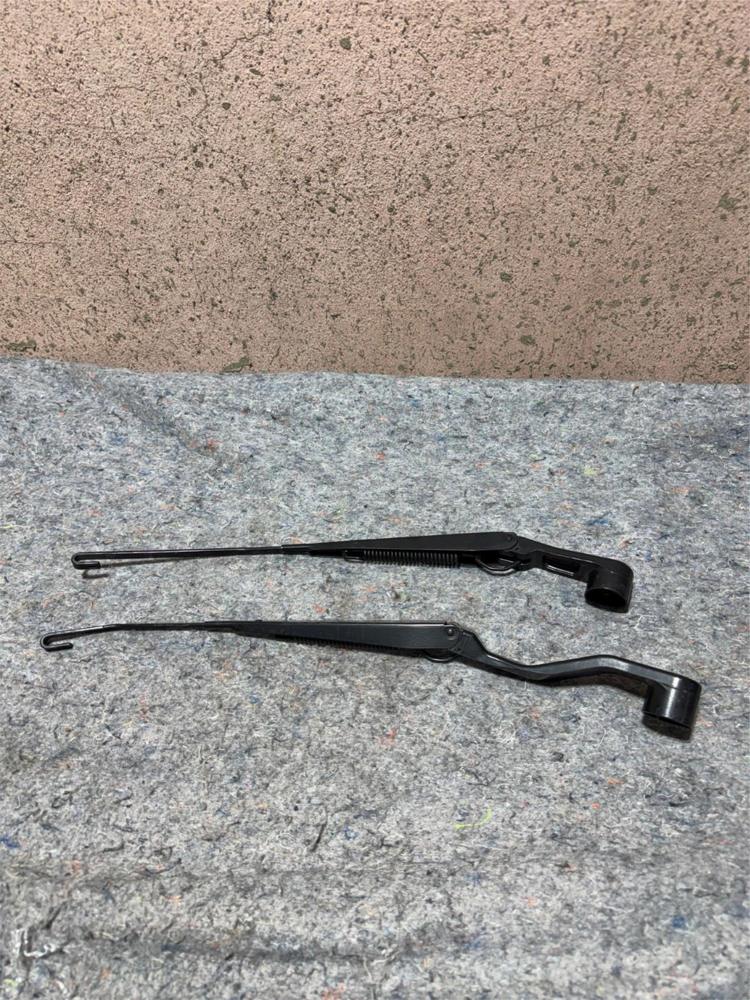 07-17 Jeep Patriot Windshield Front Wiper Arm Set LH RH – photo 1