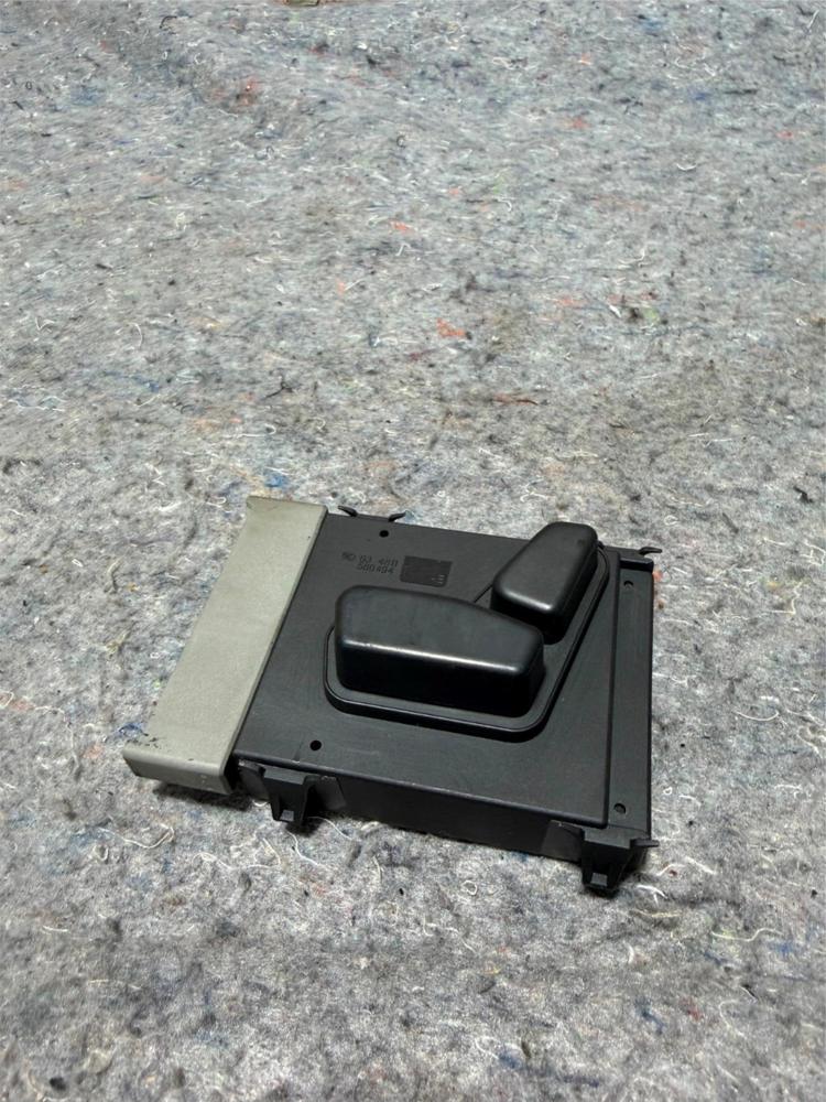 Genuine Front Driver Side Power Seat Switch 56049431AE Chrysler Dodge Jeep – photo 1