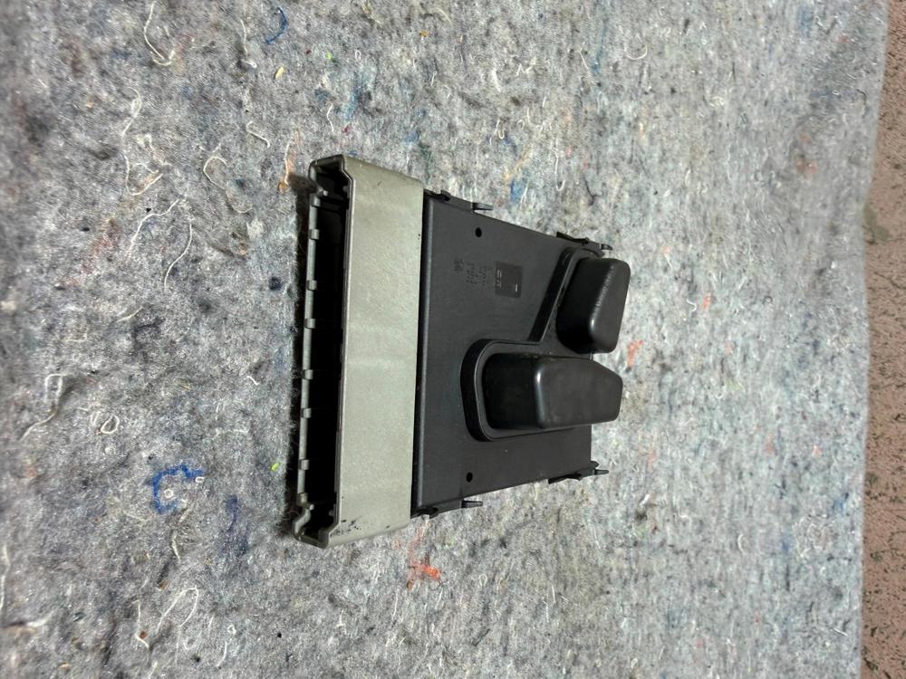 Genuine Front Driver Side Power Seat Switch 56049431AE Chrysler Dodge Jeep – photo 4