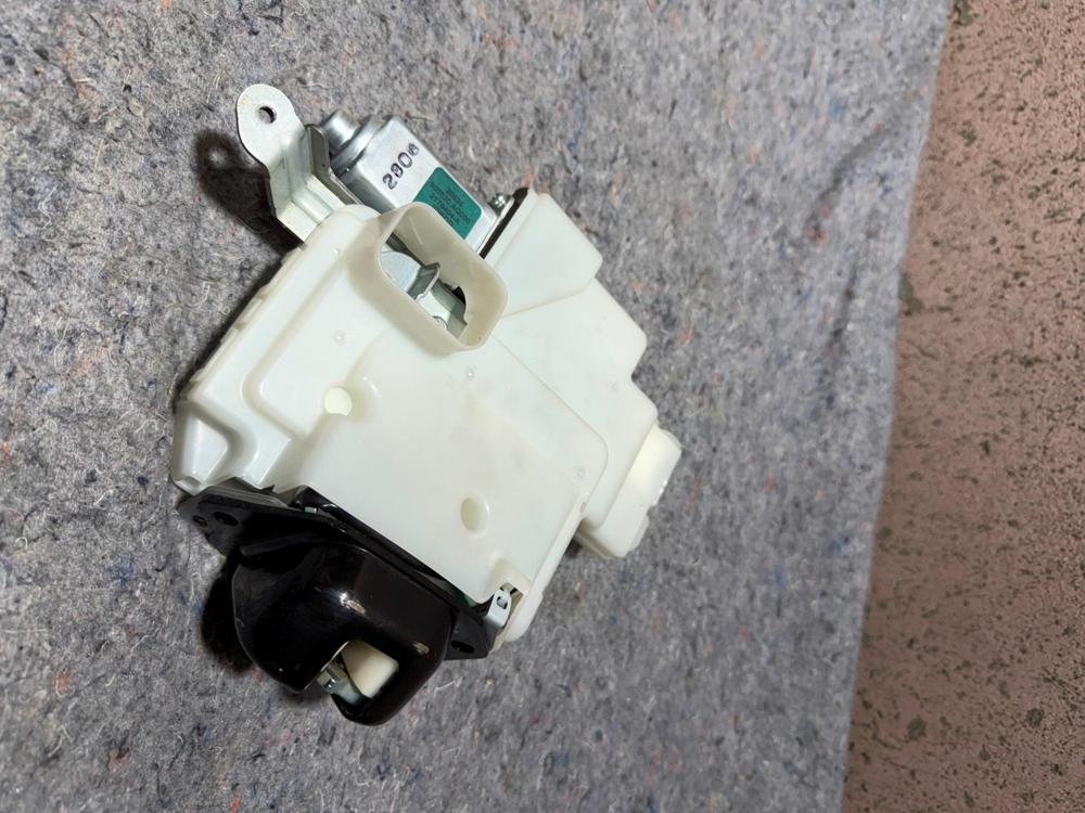 905001AA1A Genuine Nissan Lack & Remocon 90500-1AA1A – photo 4
