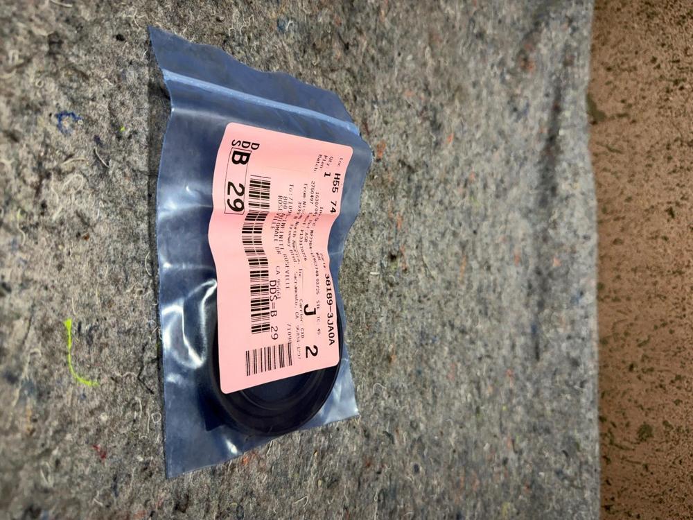 Genuine Nissan 38189-3JA0A Differential Pinion Shaft Oil Seal Ring Factory OEM – photo 2