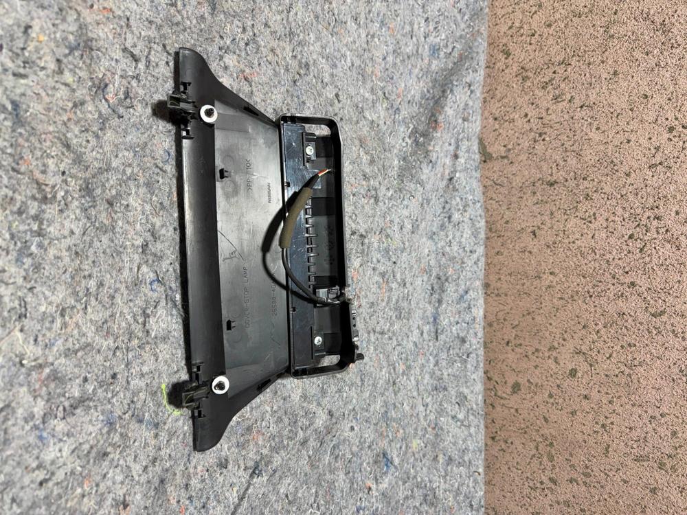14-23 Infiniti Q50 Rear Center Back 3RD Brake Light Stop Lamp Assembly OEM – photo 4