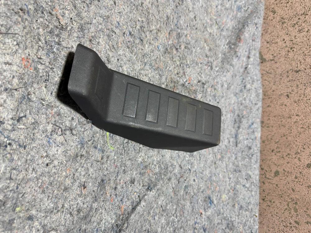 Genuine Mopar Footrest Support 1RK61XDVAB – photo 3